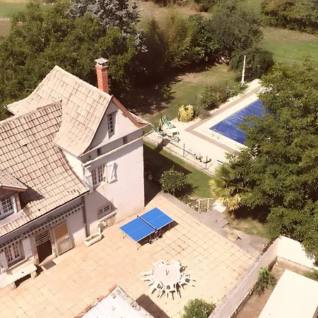 بيت للعطل De La Guillone