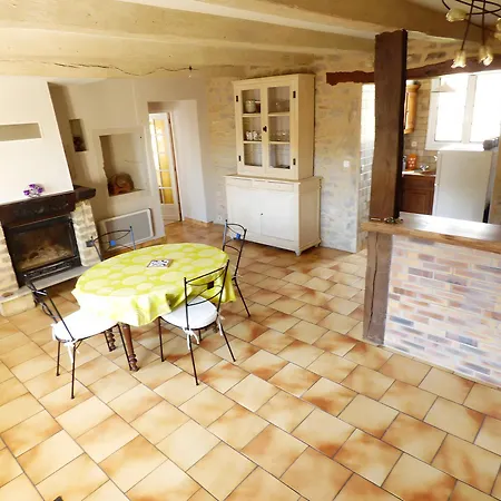 بيت للعطل De La Guillone