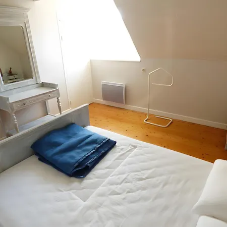 De La Guillone بيت للعطل *