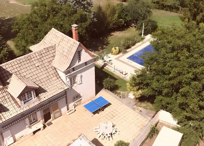 بيت للعطل De La Guillone