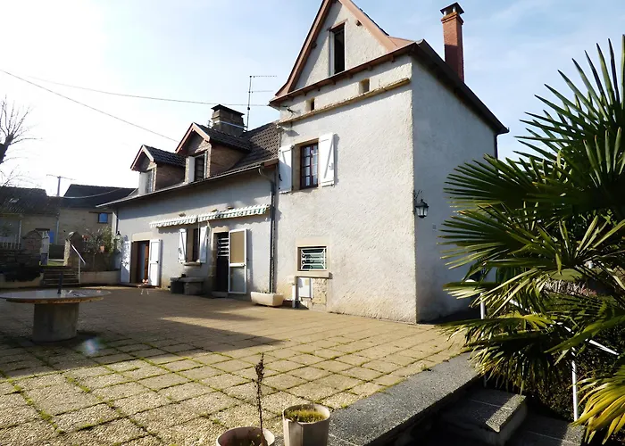 بيت للعطل De La Guillone